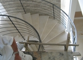 מדרגות מעוגלות משיש